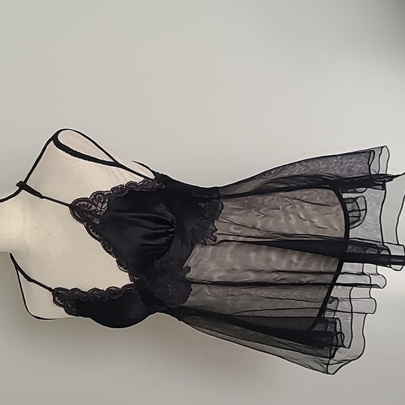 Victoria's Secret black lace sheer baby doll nighty from early 2000's - Picture 4 of 11